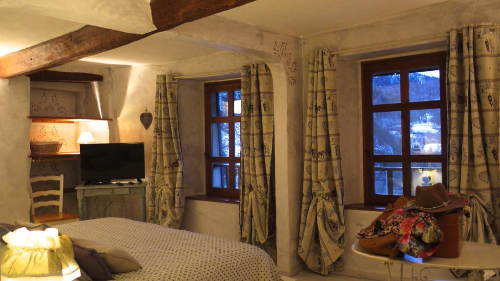 Meolans-Revel Les Means Bed & Breakfast エクステリア 写真
